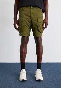 Шорты Шорты