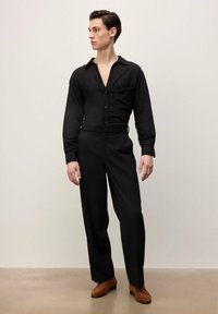 Ботинки на шнуровке