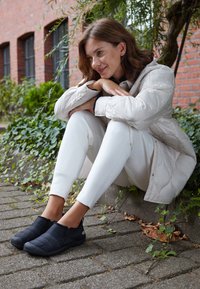 Походные ботинки