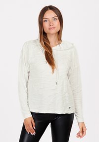 Пуловер с капюшоном