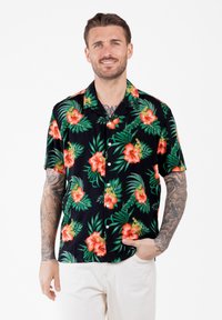 Рубашка с коротким рукавом