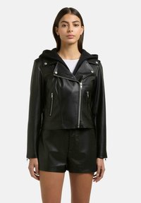 Байкерская куртка