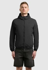 Куртка бомбер