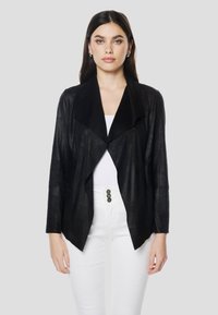 Кожаная куртка