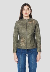 Кожаная куртка