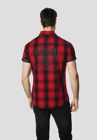 Рубашка с коротким рукавом