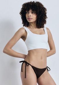 Низ от бикини