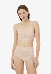 Бюстгальтер