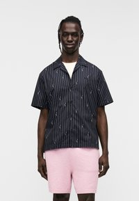 Рубашка с коротким рукавом Рубашка с коротким рукавом