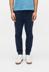 Спортивные штаны