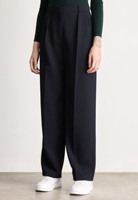 Широкие брюки