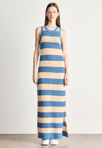 Пляжное платье