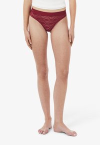 Стринги Стринги