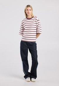 Футболка Футболка