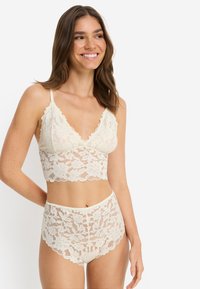 Бюстгальтер