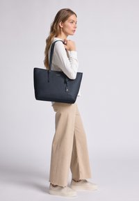 Кожаная сумка Кожаная сумка