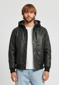 Кожаная куртка