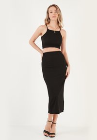 Юбка-карандаш