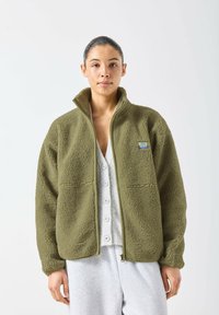 Флисовая куртка