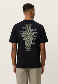 Футболка Футболка