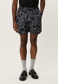 Шорты Шорты