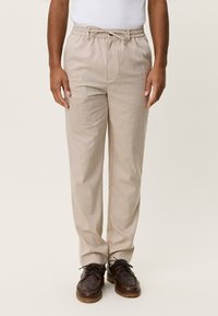 Льняные брюки