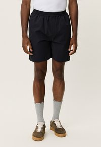 Шорты Шорты