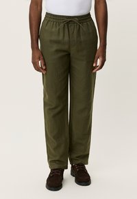 Льняные брюки