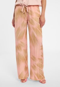 Широкие брюки