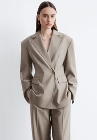 Блейзер Блейзер