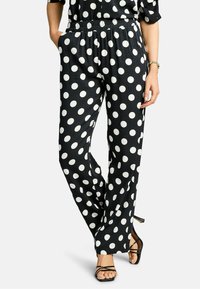 Прямые брюки Прямые брюки