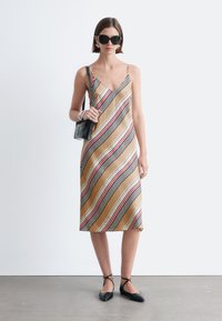 Летнее платье