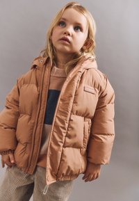 Зимняя куртка