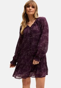 Короткое платье