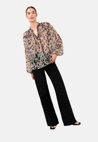 Блузка Блузка