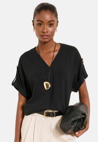 Блузка Блузка