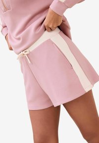 Спортивные штаны Спортивные штаны