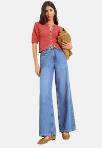 Вязаная кофта Вязаная кофта