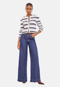 Вязаная кофта Вязаная кофта