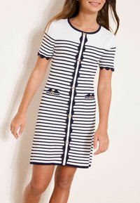 Платье Платье