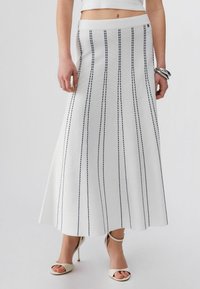 Длинная юбка Длинная юбка