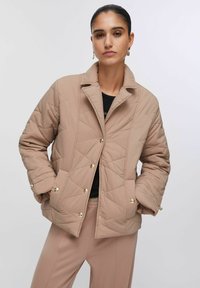 Зимняя куртка