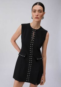 Короткое платье