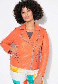 Байкерская куртка