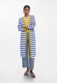 Длинный кардиган Длинный кардиган