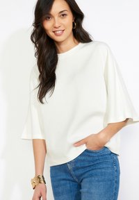 Майка с рукавом три четверти Майка с рукавом три четверти