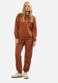 Спортивные штаны Спортивные штаны