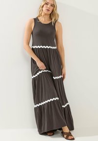 Платье макси