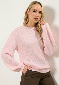 Длинный пуловер Длинный пуловер