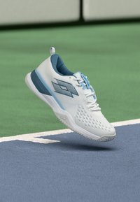 Кроссовки Кроссовки